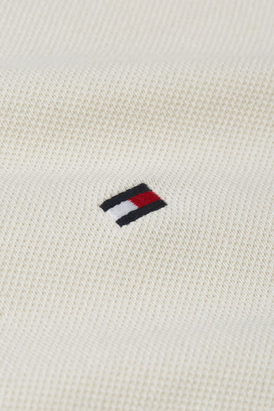 Polo-shirt in korte mouwen van TOMMY HILFIGER, met een discreet logo op de borst.