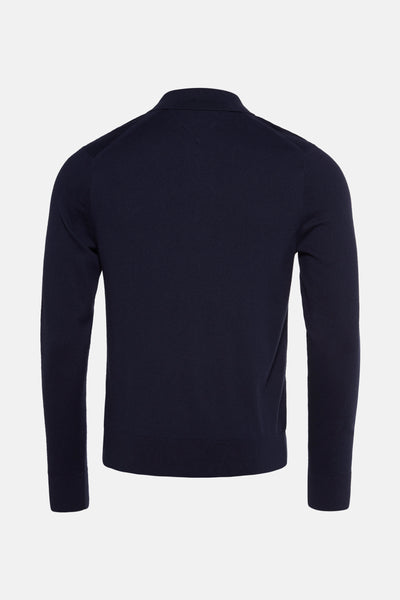 Blauwe trui van TOMMY HILFIGER, met schouderstukken en polokraag.