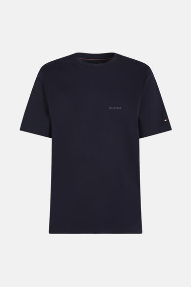T-shirt bleu à manches courtes de Tommy Hilfiger, avec logo discret sur la poitrine et drapeau iconique sur la manche.