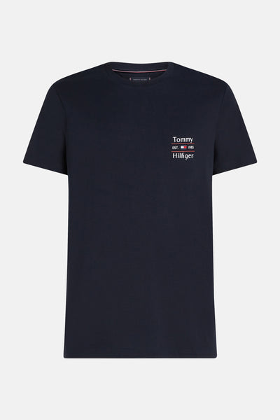Blauw T-shirt met korte mouwen van Tommy Hilfiger met geborduurd logo op de voorkant.
