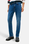 Middelblauwe slim fit jeans van TOMMY HILFIGER, met muntzakje en contrasterende stikseldetails.