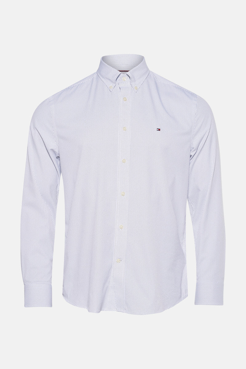 Chemise à manches longues blanche à motif, de TOMMY HILFIGER, avec une fermeture boutonnée et un logo brodé.