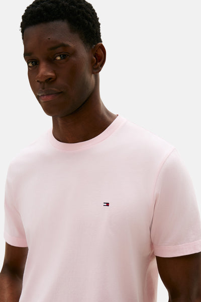 Roze T-shirt met korte mouwen van TOMMY HILFIGER, met klein vierkant logo op de borst.