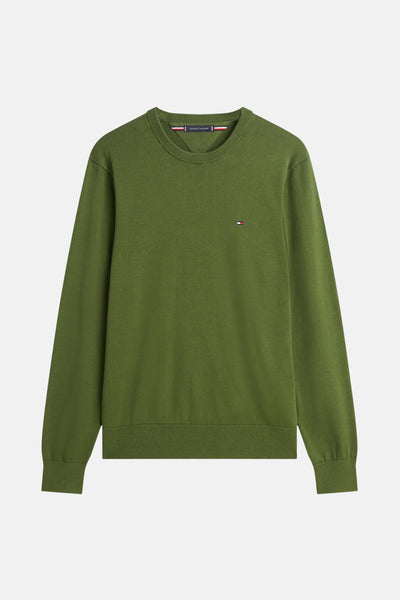 Groene trui met ronde hals van TOMMY HILFIGER, van fijne breinaald, met discreet logo op de borst.