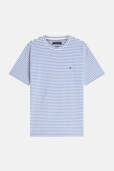 T-shirt à manches courtes bleu rayé de TOMMY HILFIGER, avec un logo brodé sur la poitrine.