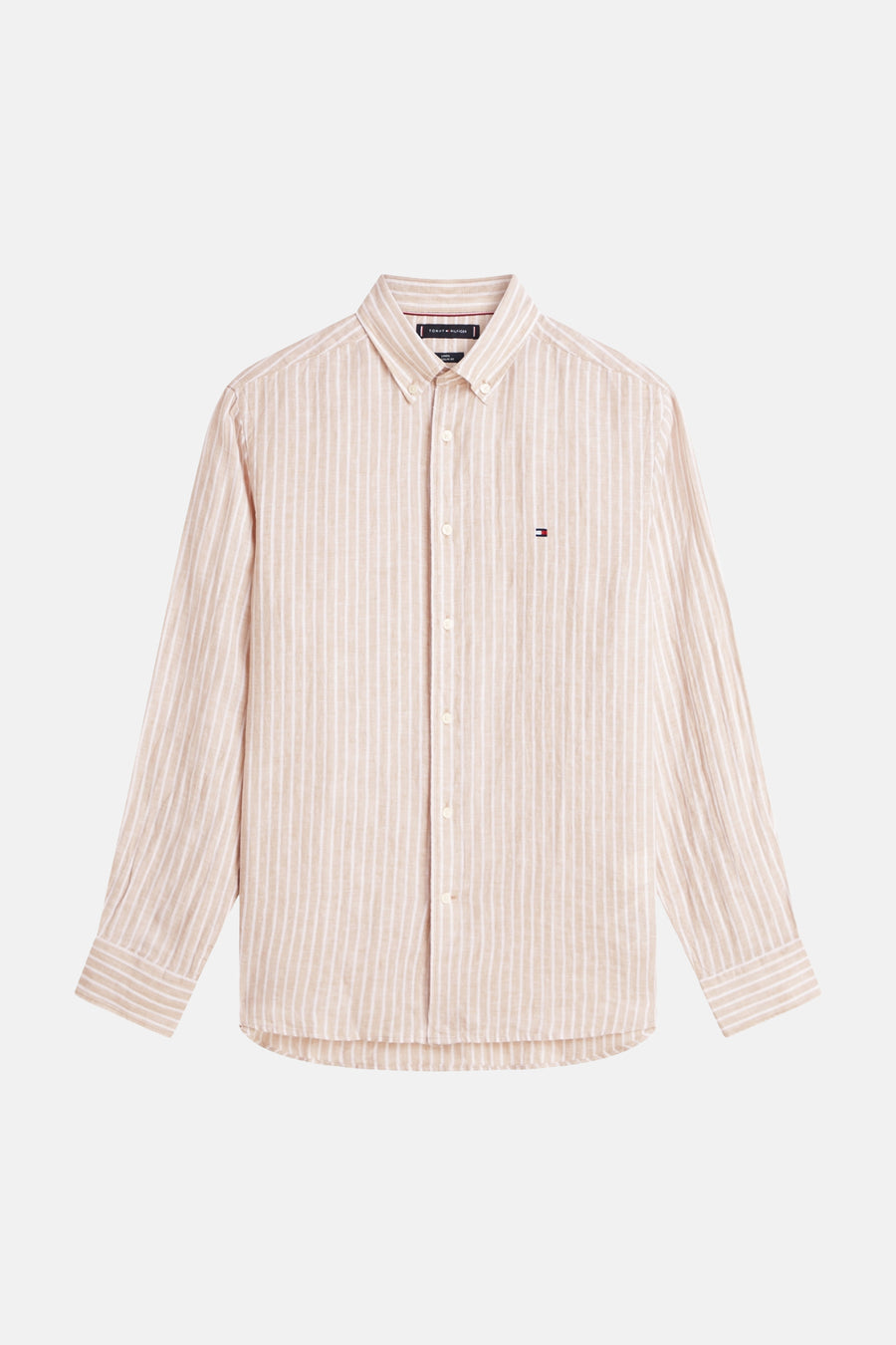 Chemise à manches longues beige rayée de Tommy Hilfiger, avec logo discret sur la poitrine.