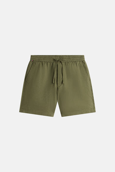Bermuda vert de TOMMY HILFIGER, avec cordon de serrage et logo drapeau tricolore.