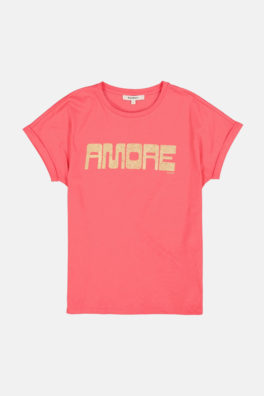 T-shirt rose à manches courtes de GARCIA, orné du mot « Amore » scintillant en doré.