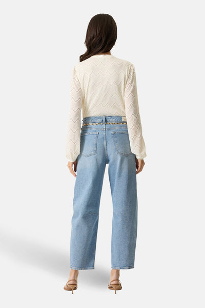 Ecru blouse met lange mouwen van GARCIA, met een visgraatpatroon en pofmouwen.