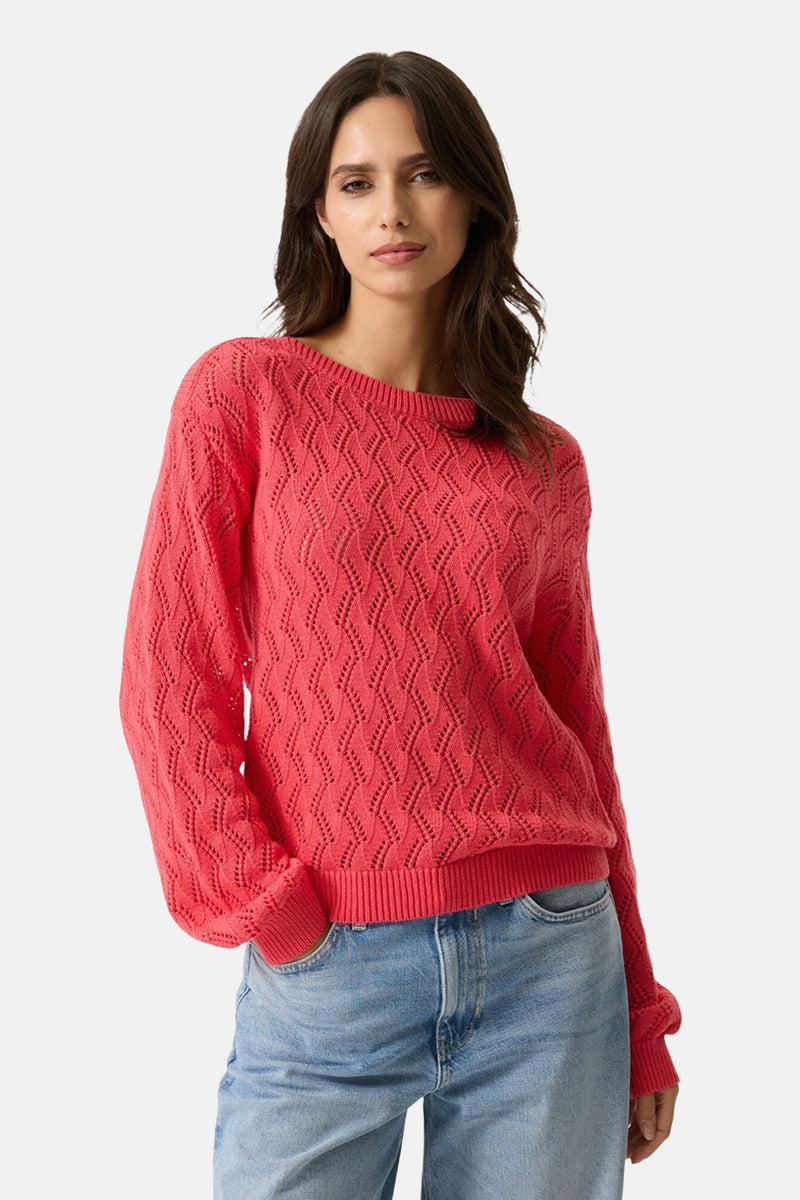Roze trui met ronde hals van GARCIA, met ajourpatroon en lange pofmouwen.