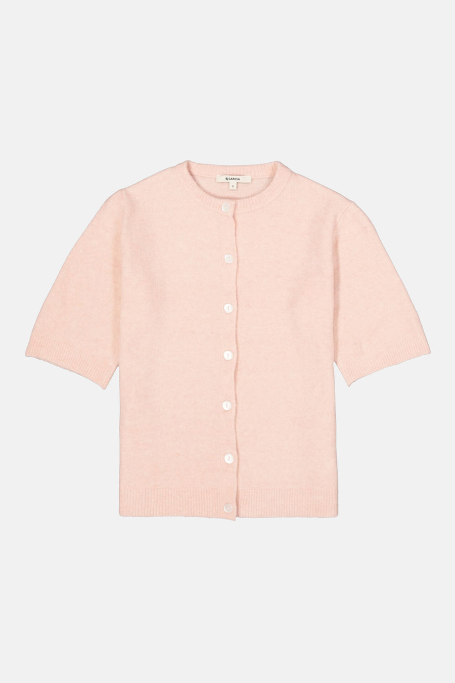 Cardigan rose en maille du GARCIA, avec manches courtes et fermeture boutonnée sur le devant.