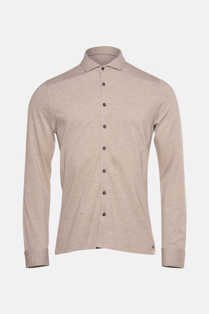 Beige overhemd met lange mouwen van NO EXCESS, met donkere knopen op een effen achtergrond en manchetten met knopen.