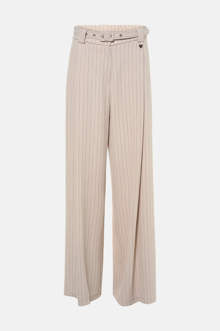 Pantalon de costume beige rayé de AMELIE ET AMELIE, avec ceinture assortie et une coupe ample.