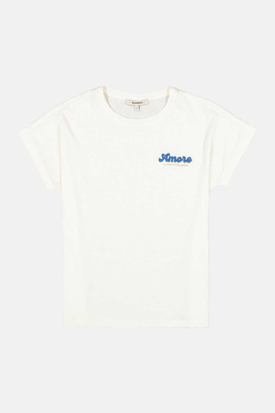 T-shirt blanc à manches courtes de GARCIA, avec inscription bleue "Amore" sur le devant.
