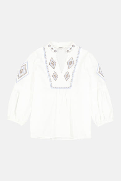Blouse blanche à manches longues de GARCIA, ornée de motifs losanges brodés sur le devant et les épaules.
