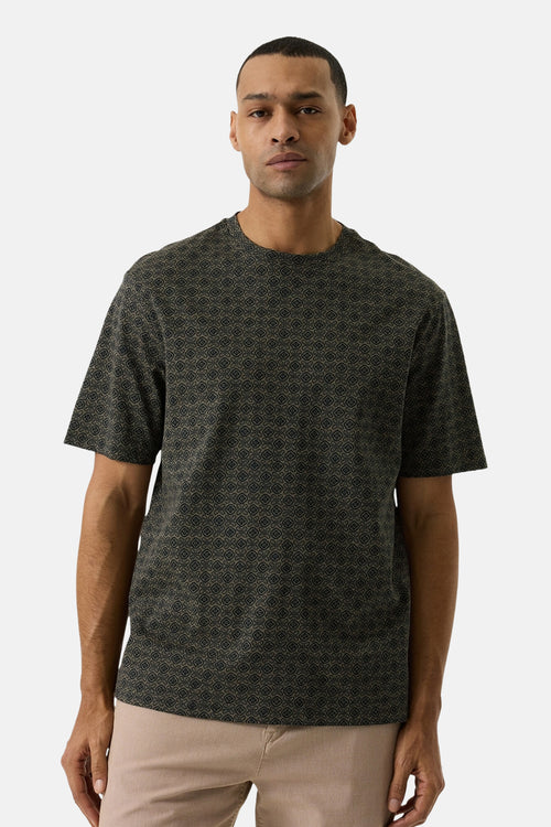 T-shirt vert à manches courtes de GARCIA, orné d'un motif géométrique discret.