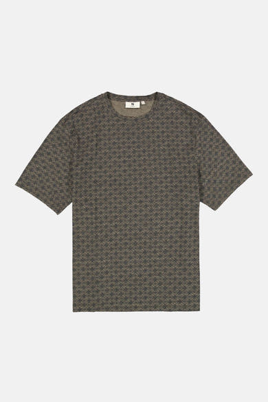 T-shirt vert à manches courtes de GARCIA, avec un motif géométrique répétitif sur l'ensemble.