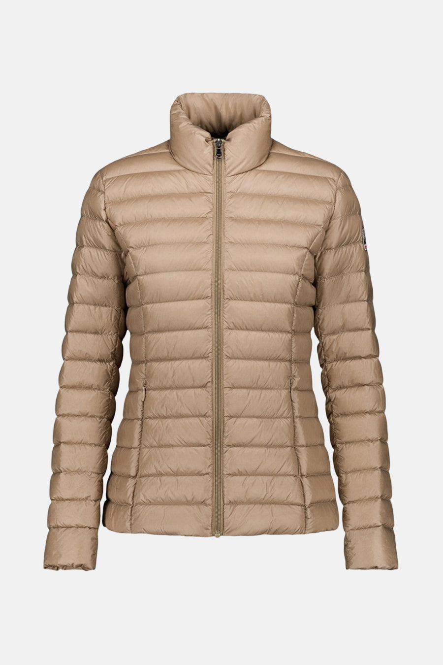 Beige regenjas van JOTT, gewatteerd met ritssluiting en opstaande kraag.