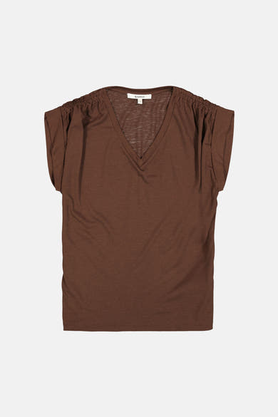 T-shirt brun uni à manches courtes de Garcia, avec un col en V et des détails froncés aux épaules.