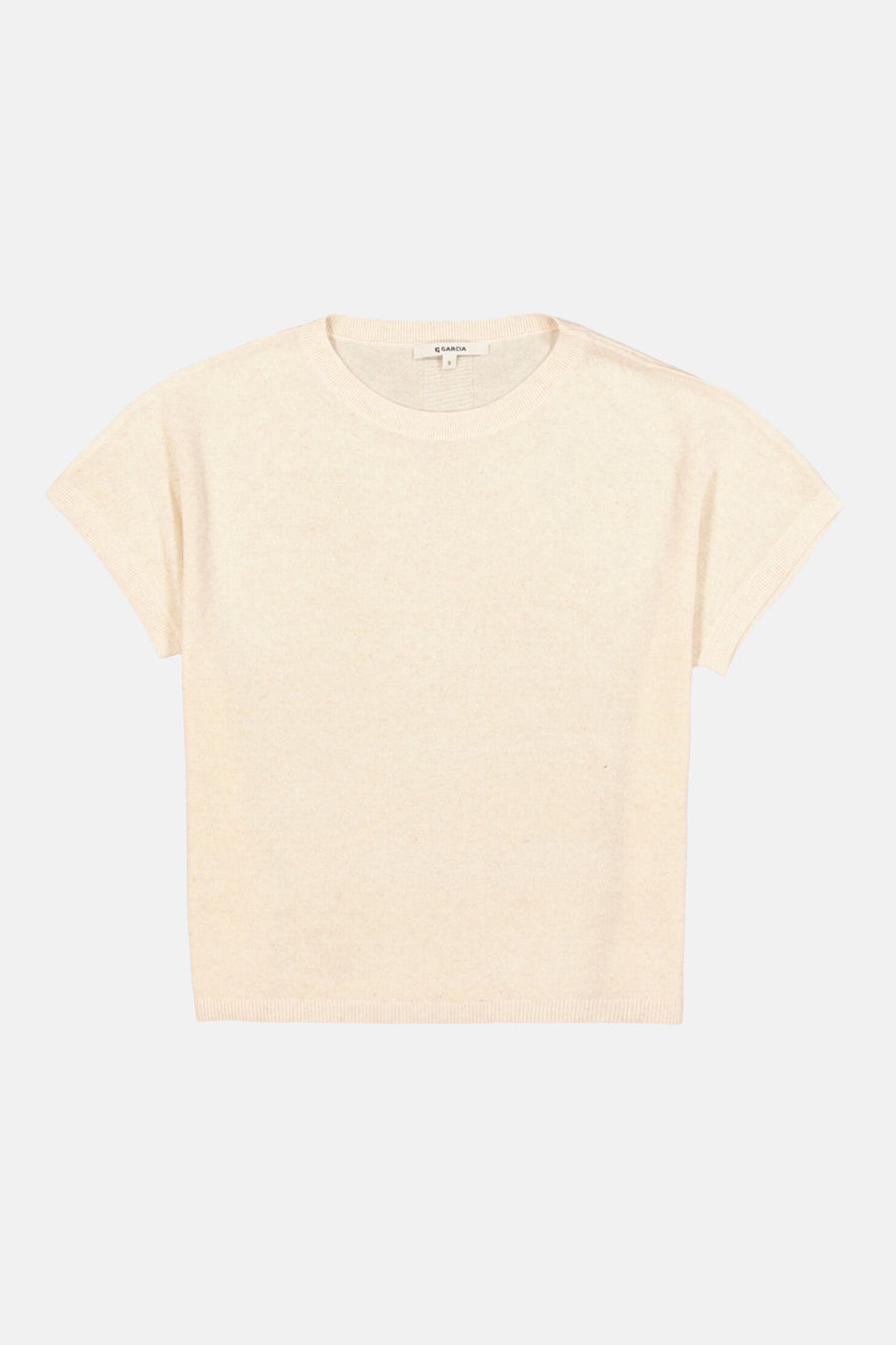 Pull beige en maille de GARCIA, avec des manches courtes et une coupe droite.
