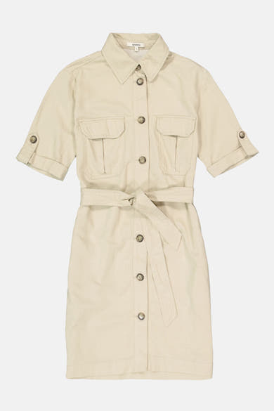 Robe beige de GARCIA avec ceinture nouée, manches courtes et poches à rabat.