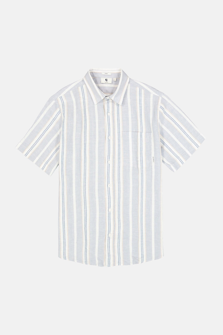 Chemise à manches courtes rayée bleue, blanche et beige en lin de GARCIA, avec col classique et poche poitrine.
