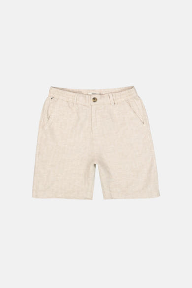 Short beige de GARCIA en tissu texturé, avec taille élastiquée au dos, bouton et poches fendues.