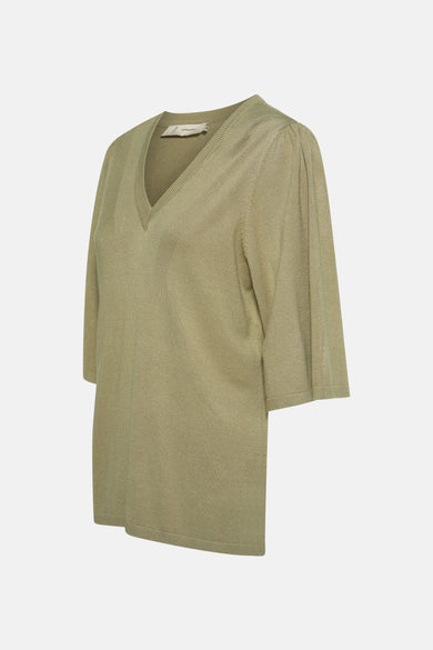Pull vert à col V de PEPPERCORN avec des manches trois-quarts, en maille fine.
