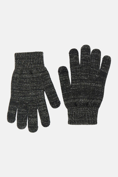 Gants tricotés noirs et argentés de PIECES®, posés à plat avec poignets côtelés.