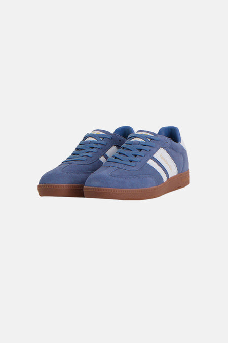 Blauwe PANTOFOLA D'OR sneakers met drie gouden sterren op de witte leren hielkap en bruine zolen.