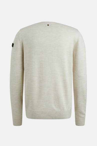 Pull à col rond beige de PME Legend, vu de dos, avec un patch noir sur la manche gauche.