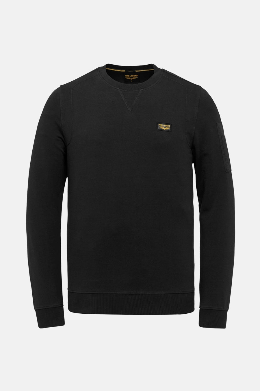Sweat-shirt noir col rond de Pme Legend, avec un petit logo sur la poitrine et une poche sur la manche.
