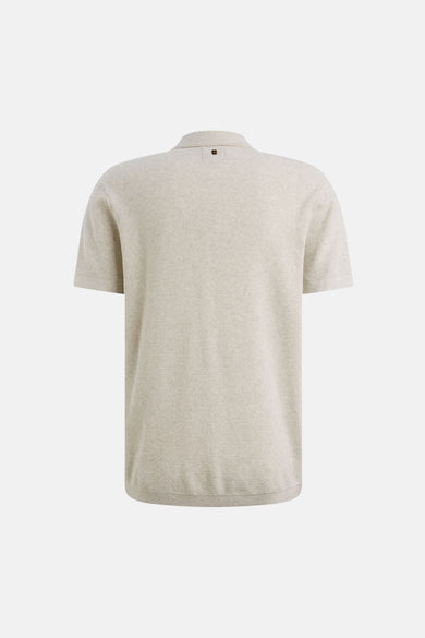 Polo blanc de PME Legend, en maille texturée avec fermeture boutonnée discrète au col.