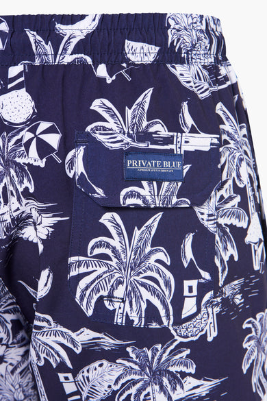 Short de bain bleu à motifs tropicaux par PRIVATE BLUE, avec poche arrière et cordon de serrage élastique.