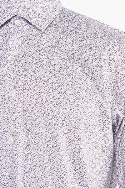 Chemise à manches longues rose de PRIVATE BLUE, avec motif floral et boutons blancs.
