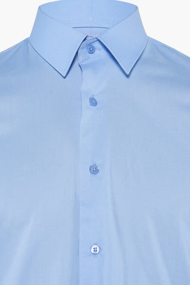 Chemise à manches longues bleue de PRIVATE BLUE, avec patte de boutonnage centrale et col classique.