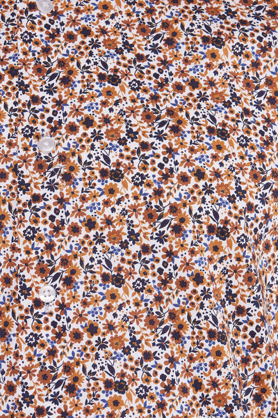 Chemise à manches longues multicolore de PRIVATE BLUE avec motif floral et boutons blancs.
