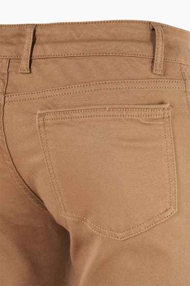 Kaki kleurrijke broek van PRIVATE BLUE, achterzakdetail en riemlussen.