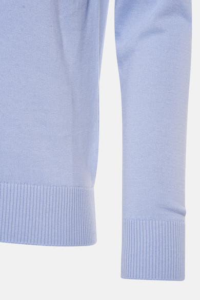 Lichtblauwe V-hals trui van PRIVATE BLUE, met kabeldetails en geribbelde boorden.