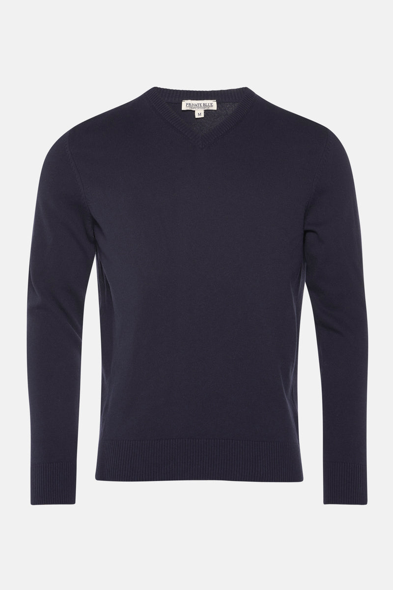 Pull bleu marine à col en V de Private Blue, en maille côtelée fine.