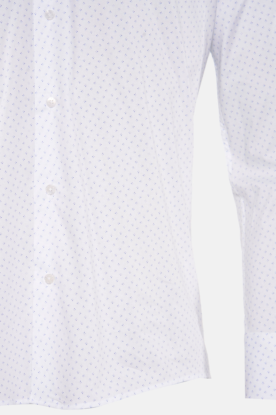 Chemise à manches longues blanche à motif discret by PRIVATE BLUE, avec fermeture boutonnée.