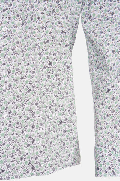Chemise à manches longues multicolore de PRIVATE BLUE, avec un motif floral délicat sur fond clair.