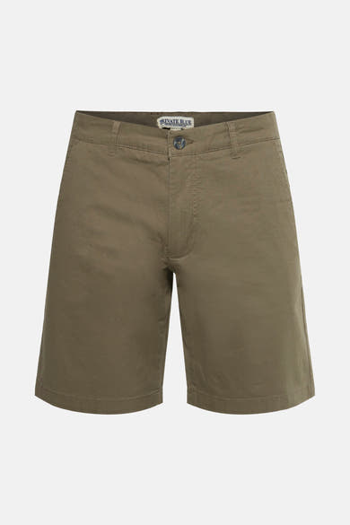 Short kaki de PRIVATE BLUE, avec une braguette boutonnée et des passants de ceinture.