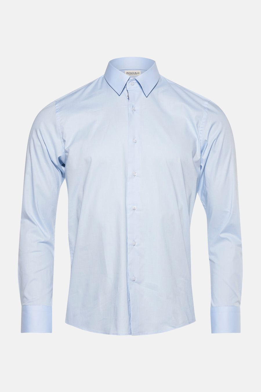 Chemise bleue à manches longues de PRIVATE BLUE, avec boutons sur le devant et col classique.