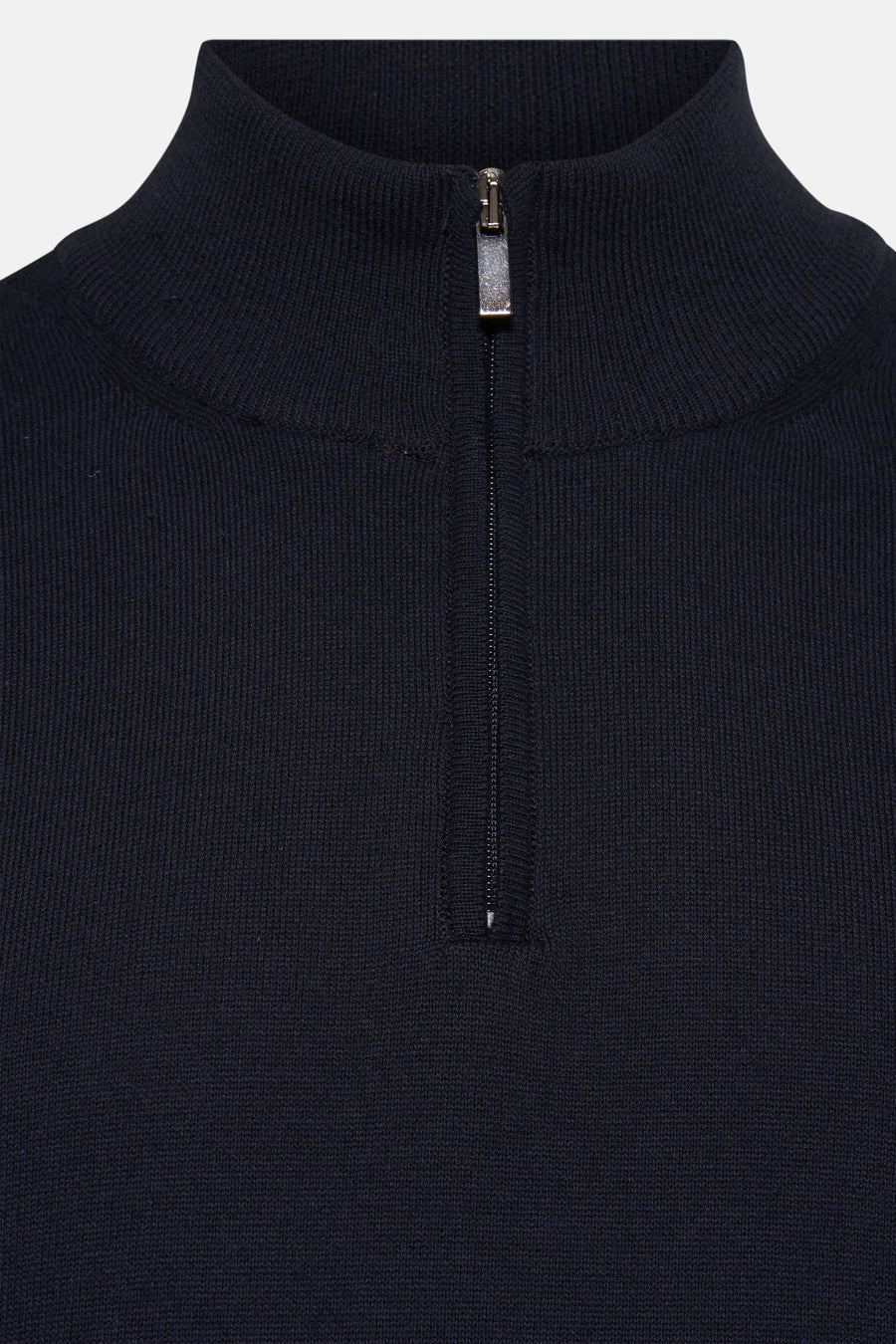 Pull bleu à col rond de PRIVATE BLUE avec fermeture éclair partielle sur le devant.