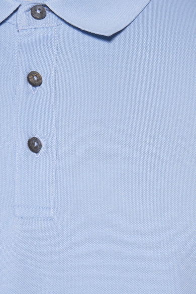 Polo à manches courtes bleu de PRIVATE BLUE avec boutons foncés, en maille piquée.