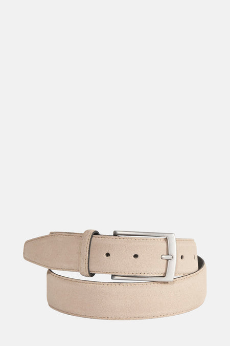 Ceinture écru de Petrol Industries, en suède doux avec boucle argentée.