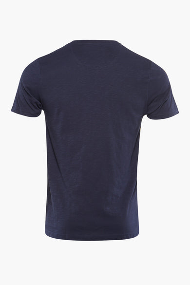 T-shirt bleu de PRESLY & SUN, vue arrière, avec des manches courtes.