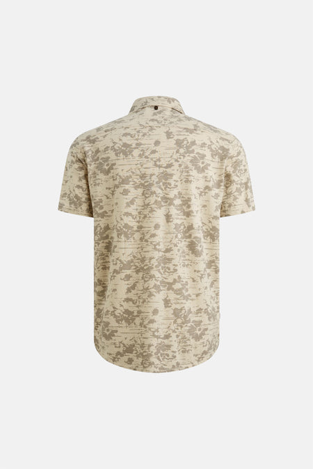 Chemise beige à manches courtes de PME Legend, avec motif camouflage discret sur fond clair.