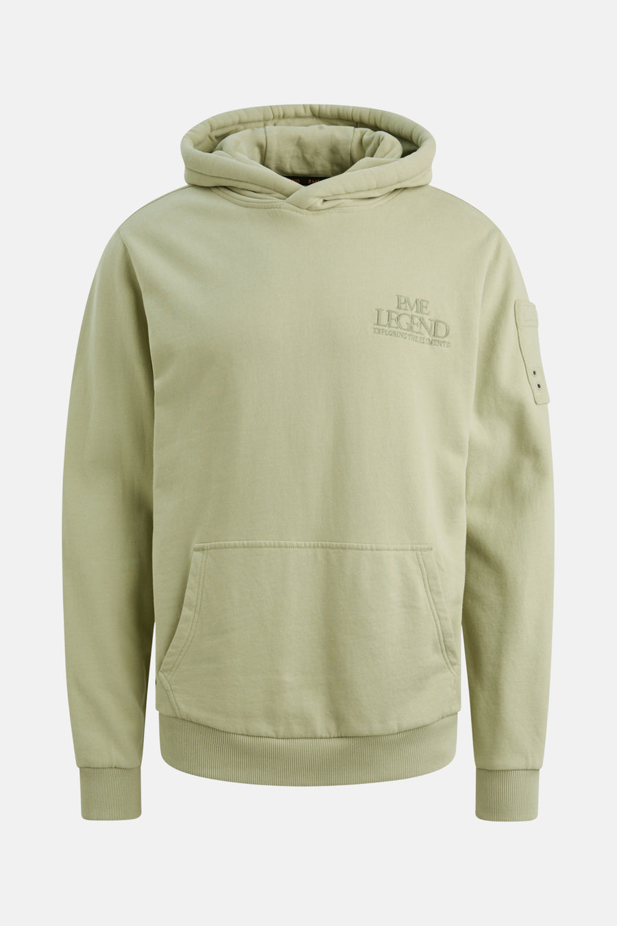 Sweat à capuche vert de PME Legend avec poche kangourou et logo discret brodé sur la poitrine.